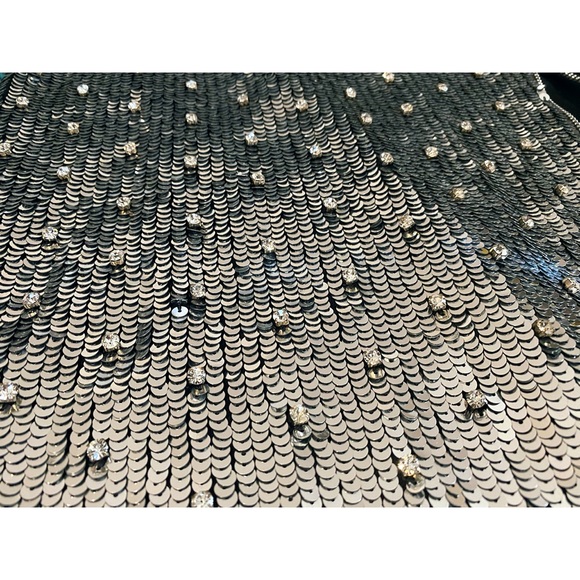 π· π Alice + Olivia Crystal Embellished Sequined Silver Metallic Malika Dress - Picture 9 of 15